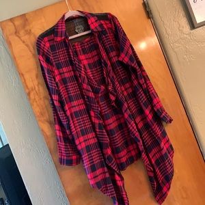 NWT Red/Navy Flannel Draped Maternity cardigan